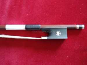 Smyczek skrzypcowy z drewn. brazylijskiego 4/4 